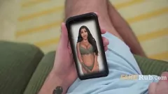 Jouer Les gros seins et le cul juteux de la britannique Desi Yasminator en action hardcore