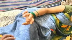 Abspielen Betrügende Desi-Hausfrau beim ersten interrassischen BBC-Treffen im Schlafzimmer