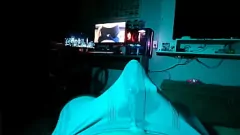 Oynat Patlayıcı giyinmiş bir mastürbasyon oturumu için üç vibratör