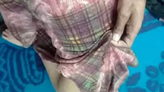Reproducir Hot Indian Bhabi Desi Chut Chudai: video porno gratis con polla grande india y hermosa niña