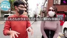 Abspielen 【露出】街中でおっぱいと同じ柔らかさの物を探してたらムラムラしてきた【ミギテ企画】