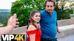 Abspielen Die kurvige Teenagerin Serina Gomez dreht den Spieß gegen einen Pick-up-Künstler in 4K um