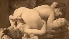 Jouer Il divertimento della lanterna notturna presenta "tribadi ammantati" dal mio enigma vivente, gli squittii sexy di un gentiluomo del lato vittoriano