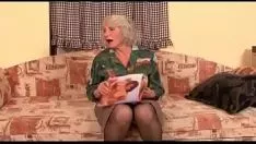 Play Milf fucks deliverance guy 7