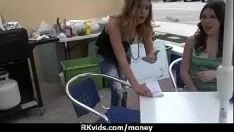 Redare Adolescenții Apairu primesc bani 14