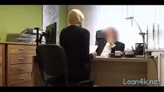Jouer Une fille passionnante se fait baiser par un doggtitle