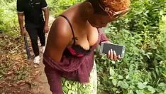 Oynat kamerunlu bir porno yıldızı ile afrika ormanlarında sürtük - afrikalı esmer bayan fantezi
