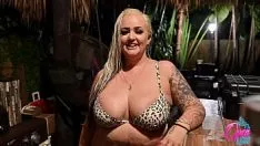 Play 10 wonder with kendra kox and natalia jumps