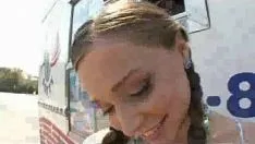 Reproducir Te grito, gritas, esta zorra adolescente grita para el hombre.