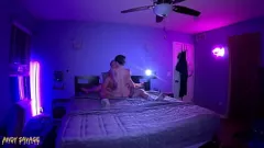 Seios pequenos adolescente fica aproximadamente fodido após o treino